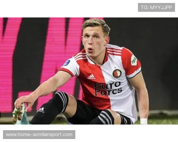 费耶诺德边路在国内赛场屡次建功